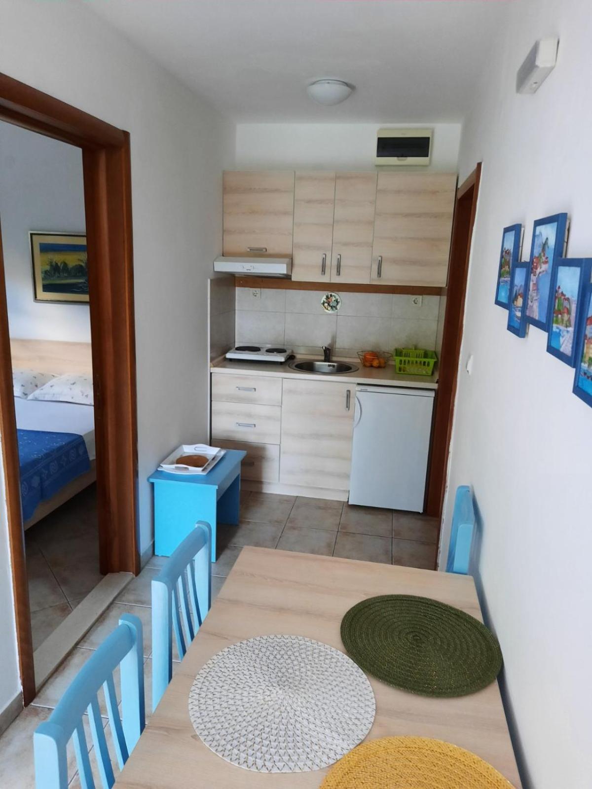 Apartments Milicevic Херцег-Нови Номер фото