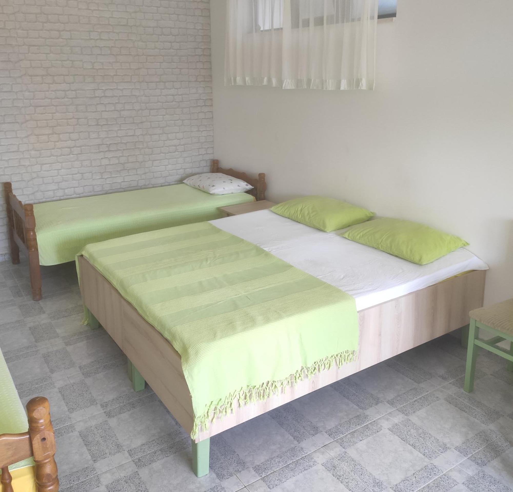 Apartments Milicevic Херцег-Нови Номер фото